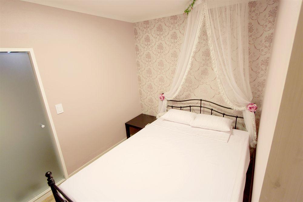 Hostel Unni House