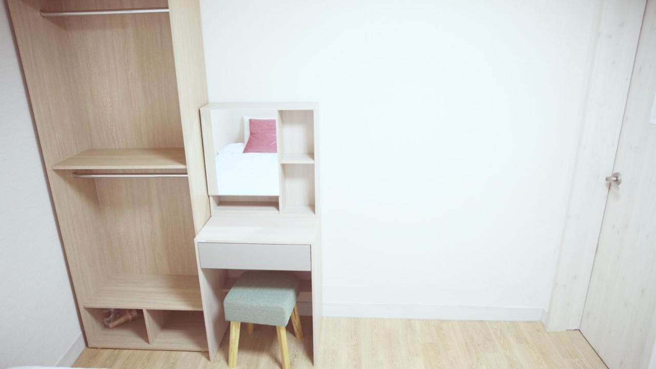 Unni House
