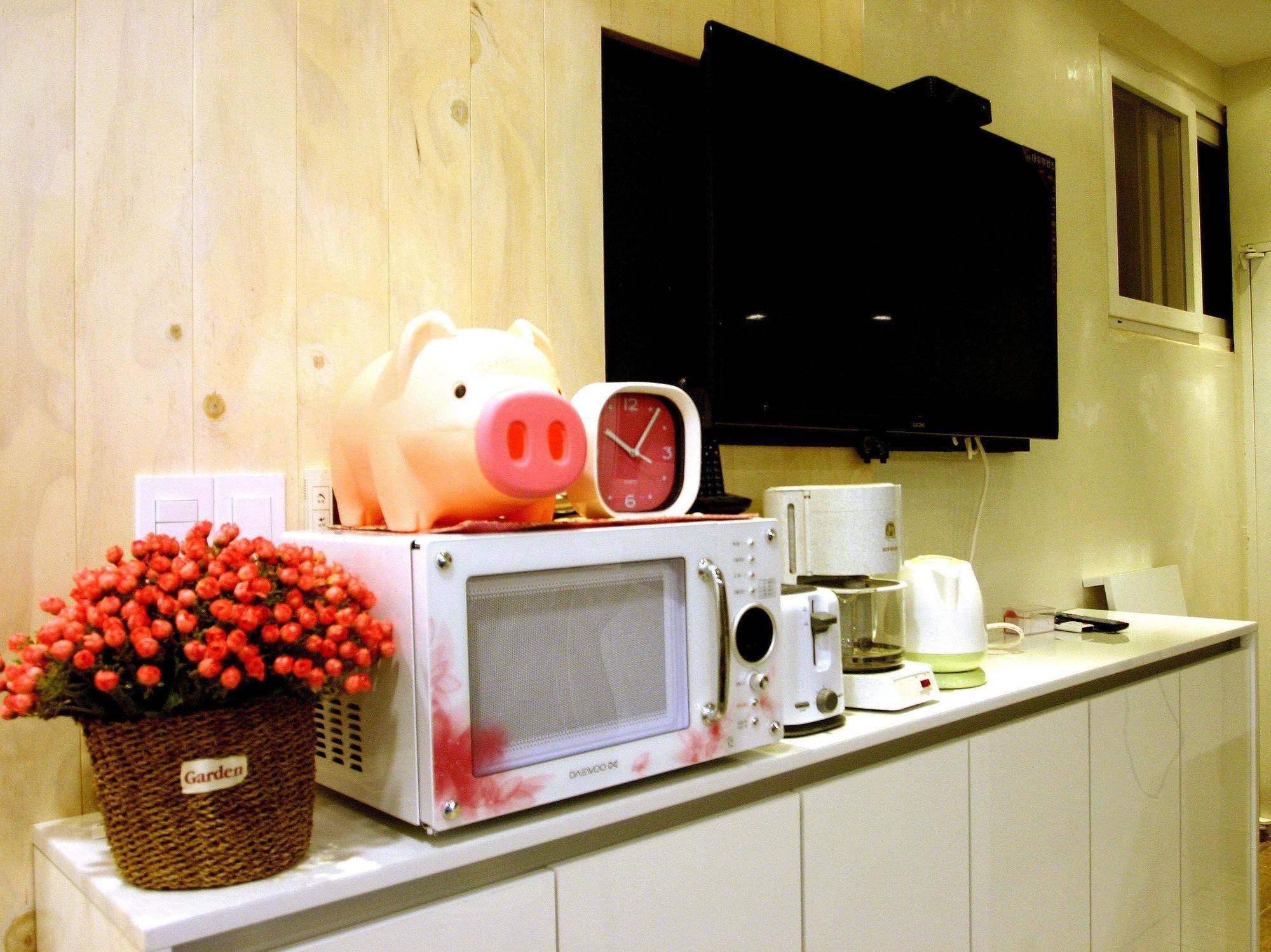 Unni House