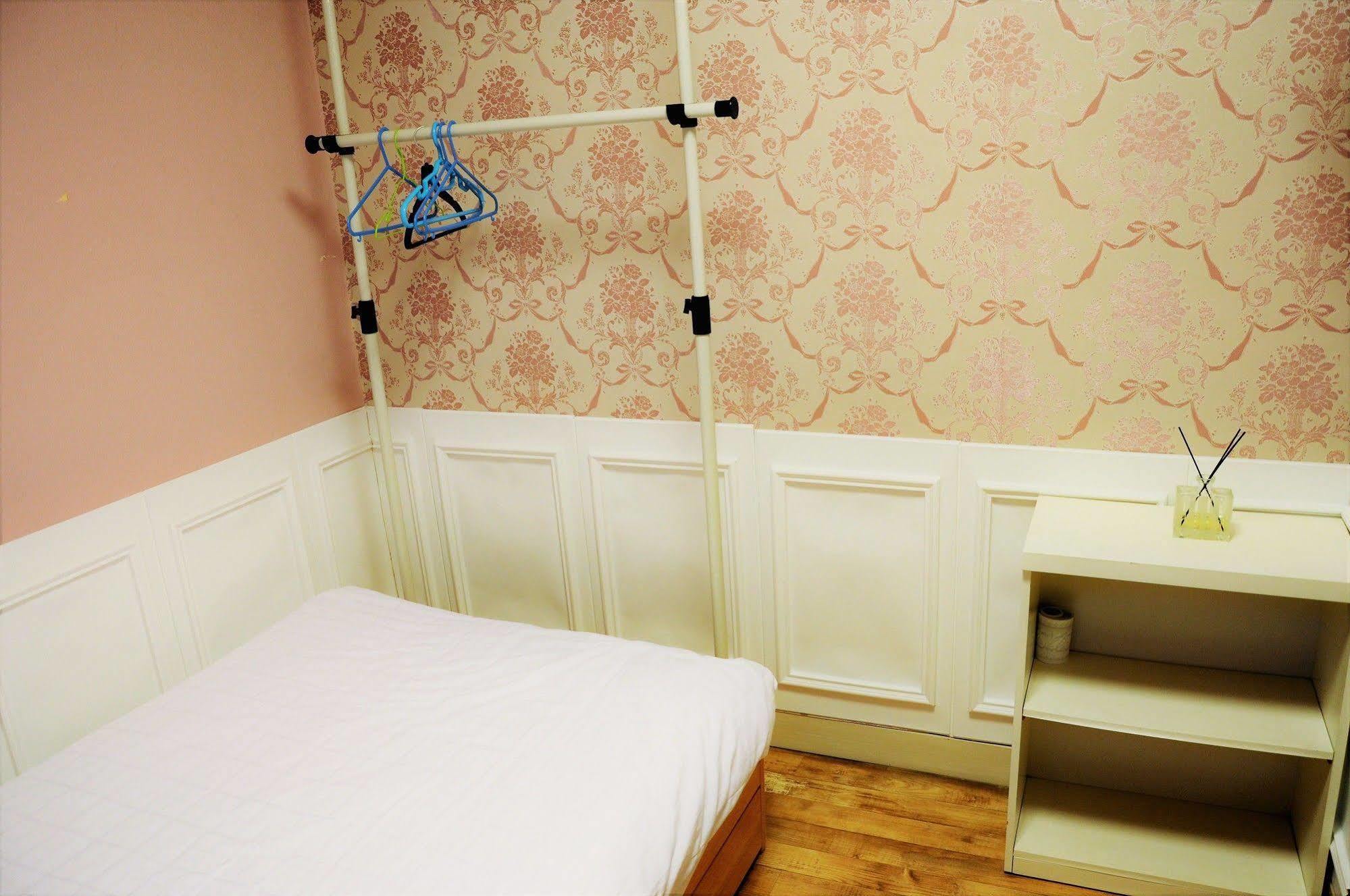 Unni House Ostello *